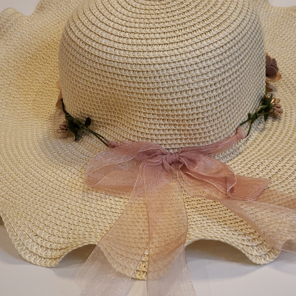 Spring Summer Hat - Picture 3 of 4